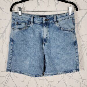 Bonobo Instinct Light Wash Stretch Denim Straight Fit Shorts